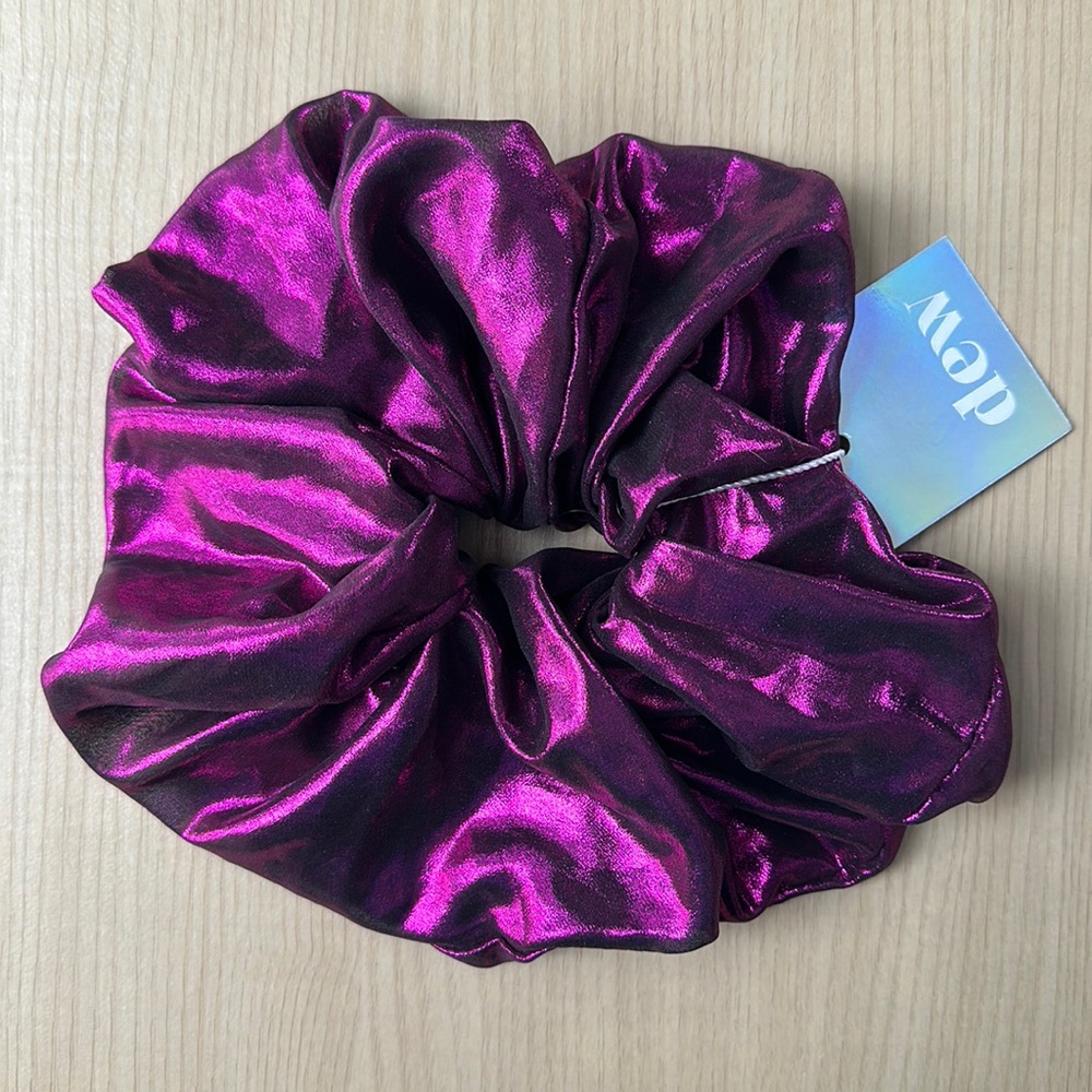 Dew Edit Scrunchie